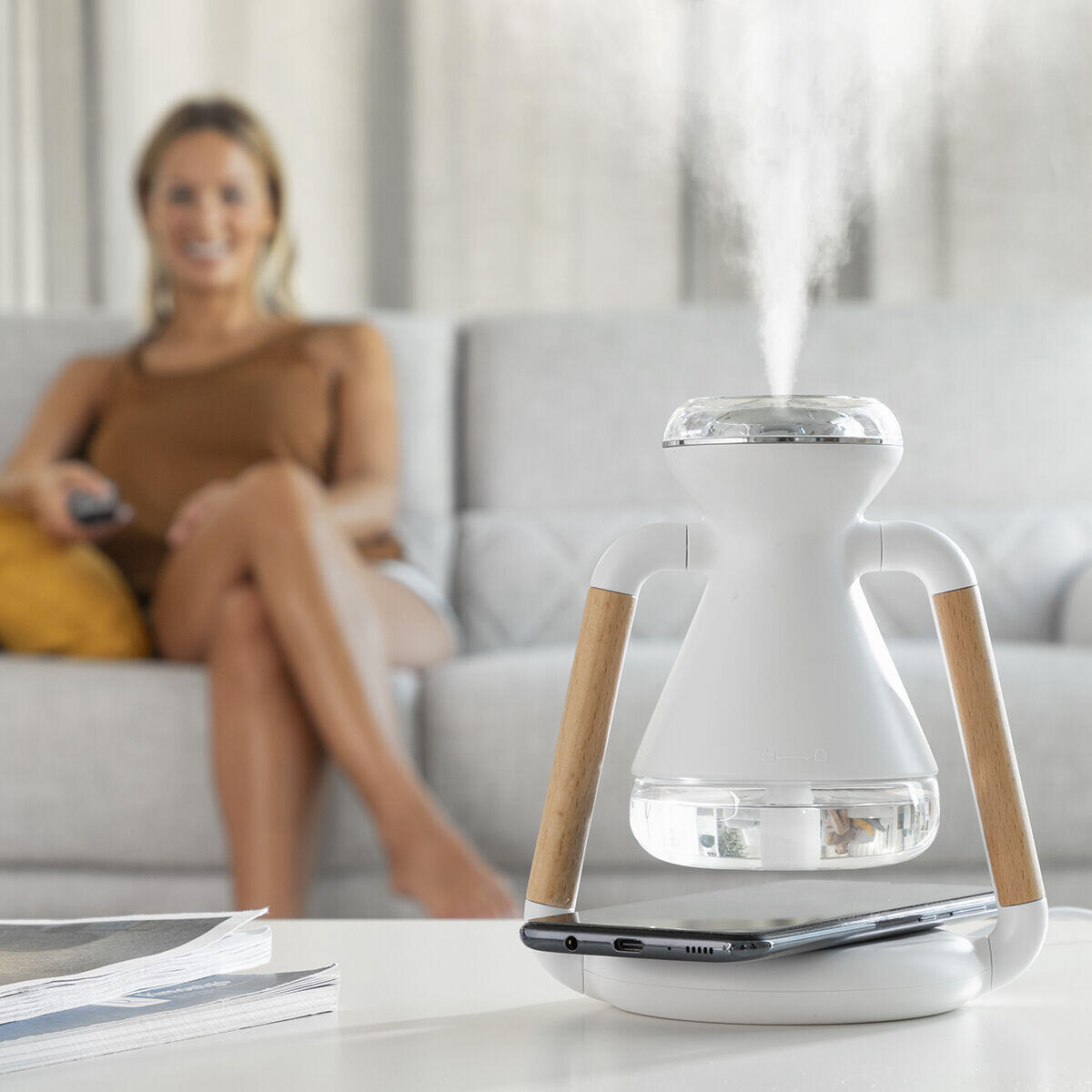 Humidificador Difusor de Aromas y Cargador Inalámbrico 3 en 1
